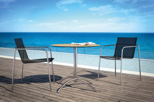 FISCHER_Sessel_Bistrotisch_TAKU_03 FISCHER Sessel und Bistrotisch TAKU