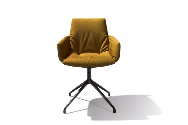 TEAM 7 Stuhl lui léger TEAM 7 Stuhl lui léger, gelber Stoffbezug