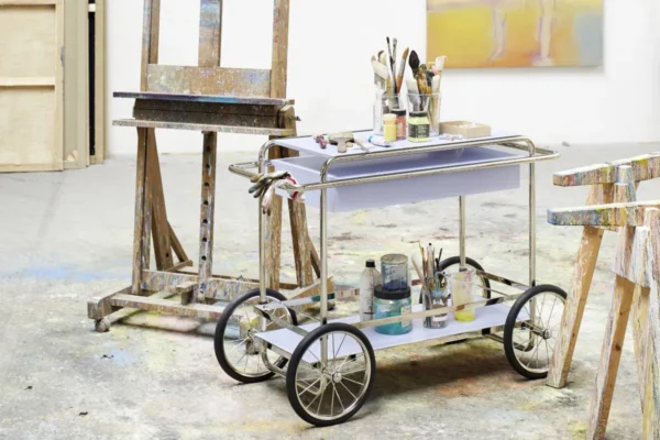 Tecta Servierwagen Tecta Servierwagen, hier in einem Atelier