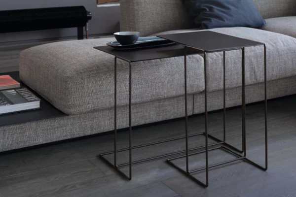 Walter Knoll Beistelltisch Oki, zwei Tische vor Sofa