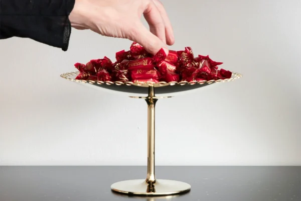 Alessi Etagere Edges Alessi Etagere Edges, mit Süßigkeiten