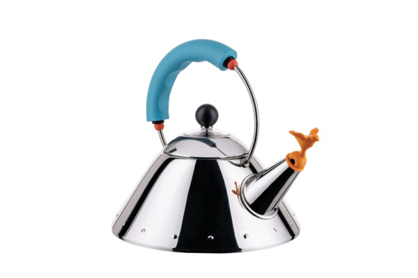 Alessi Wasserkessel 9093/1, neue Größe Alessi Wasserkessel 9093/1, neue Größe, blauer Griff Freisteller