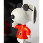 Blogo Design Buchstütze Snoopy, mit rotem Pulli und Sonnenbrille