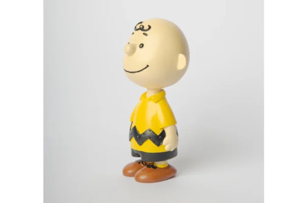 Blogo Design Figur Charlie Brown, Ansicht von der Seite Blogo Design Figur Charlie Brown, Ansicht von der Seite