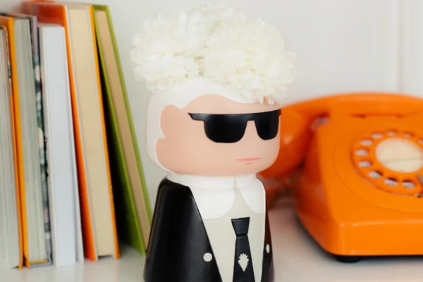 Blogo Vase Style mit weißen Blumen Blogo Vase Style mit weißen Blumen