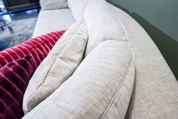 Bielefelder Werkstätten Sofa Inspiration, Detailansicht Rückenkissen Bielefelder Werkstätten Sofa Inspiration, Detailansicht Rückenkissen