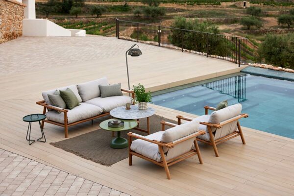 Cane-line Loungesessel Sticks Cane-line Loungesessel Sticks, mit Sofa neben Pool