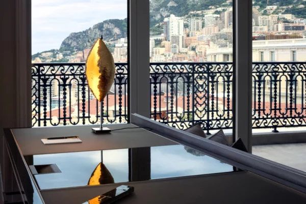 Catellani & Smith Tischleuchte Malagolina Catellani & Smith Tischleuchte Malagolina, Lampe auf Arbeitsplatte