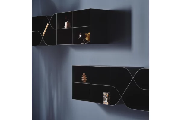 Christine Kröncke Regal Shelf Christine Kröncke Regal Shelf, Wandregale an blauer Wand