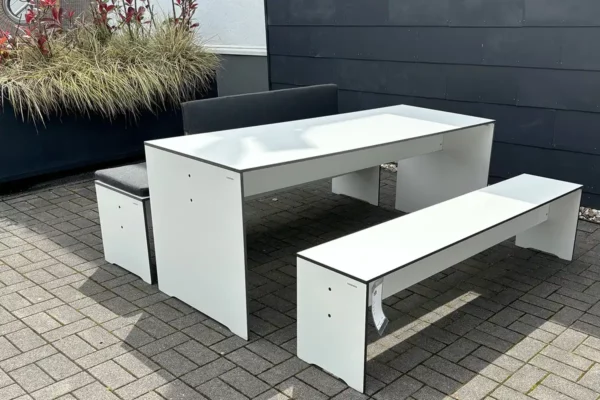 conmoto Essgruppe Riva, weiß mit anthrazitfarbenem Polster