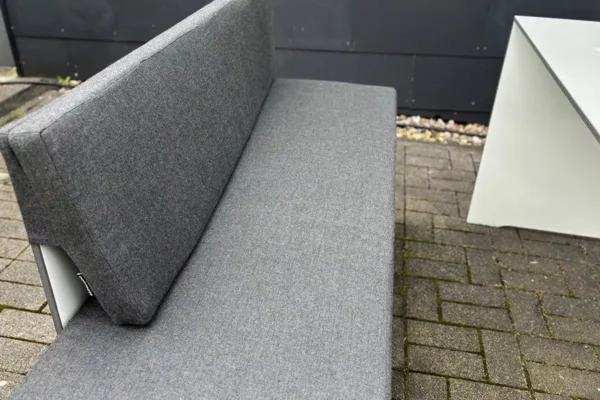 conmoto Essgruppe Riva conmoto Essgruppe Riva, Bank weiß mit anthrazitfarbenem Polster