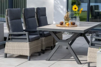 deVries Tisch Montana, mit Stühlen