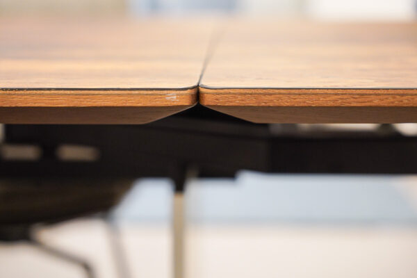 Draenert Esstisch Atlas, Detailansicht Tischplatte Draenert Esstisch Atlas, Detailansicht Tischplatte