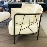 Fischer Möbel Sofa und Hocker Aura, Ansicht von der Seite