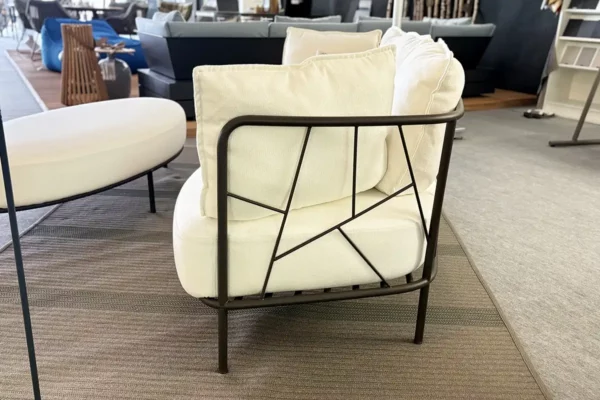 Fischer Möbel Sofa und Hocker Aura Fischer Möbel Sofa und Hocker Aura, Ansicht von der Seite