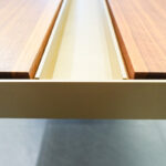 Form exclusiv Esstisch tRail, goldenfarbiges Profil