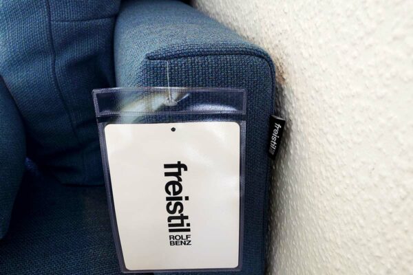 freistil Sofa 142 freistil Sofa 142, Etikett am Sofa