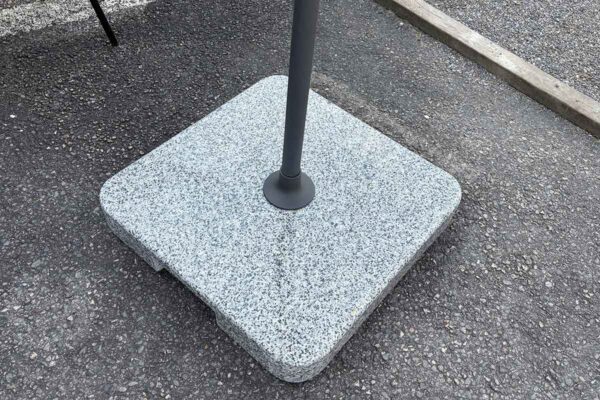 Granitsockel zu Glatz Sonnenschirm Smart, Farbe Cobalt, 240 x 240 cm Granitsockel zu Glatz Sonnenschirm Smart, Farbe Cobalt, 240 x 240 cm