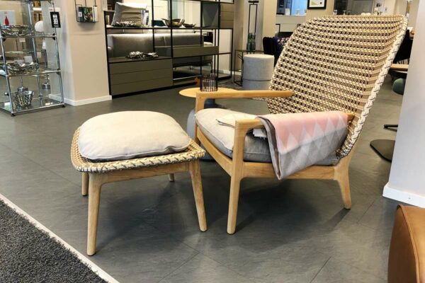 Gloster Sessel und Hocker Kay Gloster Sessel und Hocker Kay