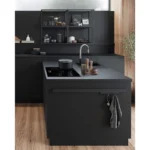 Tiefschwarze elegante Häcker Küche concept130 Perfect Soft 5
