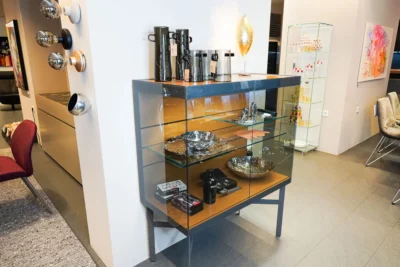interlübke Vitrine just cube light, aus unserer Ausstellung, 1