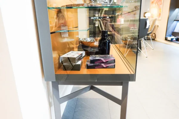 interlübke Vitrine just cube light, aus unserer Ausstellung, 3 interlübke Vitrine just cube light, aus unserer Ausstellung, 3