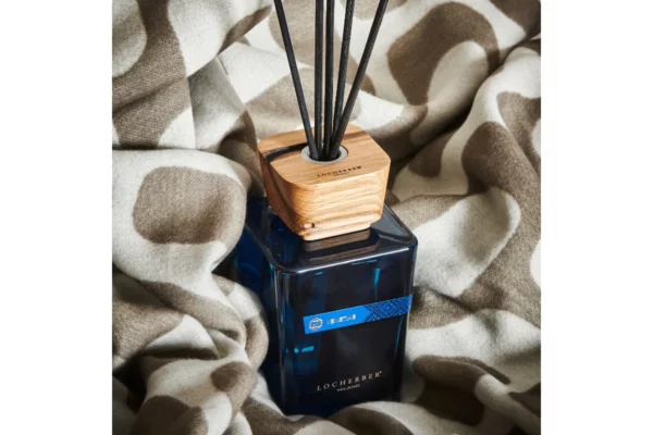 Locherber Milano Raumduft Venetiae Diffusor Locherber Milano Raumduft Venetiae Diffusor, blaue Flasche auf Decke