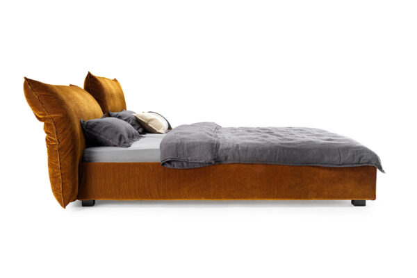 Möller Design Bett Rose Möller Design Bett Rose, Freisteller seitlich mit einem abgeklapptem Kopfteil