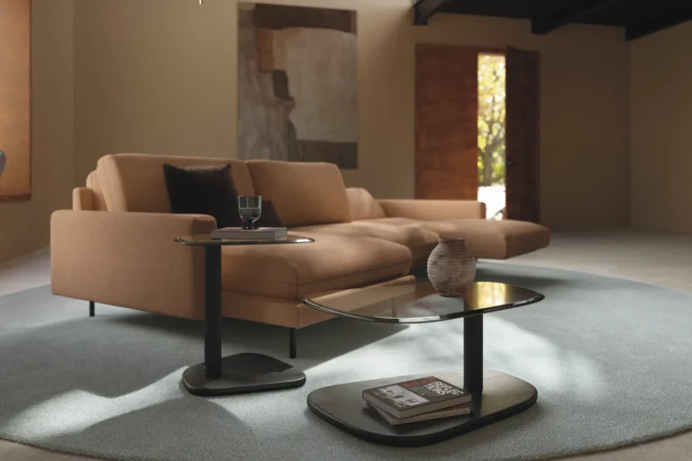 Rolf Benz Sofa Kaia, Seitenansicht, Bezug Stoff braun