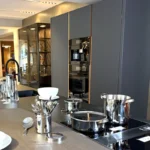 SieMatic Küche SLX inklusive Insel und Glasvitrinen, 31