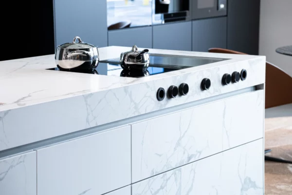 SieMatic Kücheninsel S2 SieMatic Kücheninsel S2, Detailansicht Kochfeld