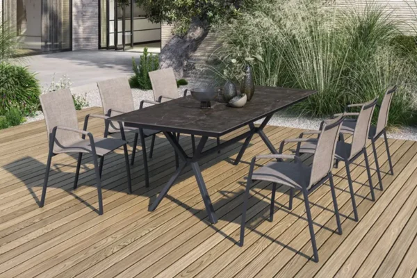 Sit mobilia Tisch Atlas, Platte Dekton, Gestell Alu Guss Sit mobilia Tisch Atlas, Platte Dekton, Gestell Alu Guss