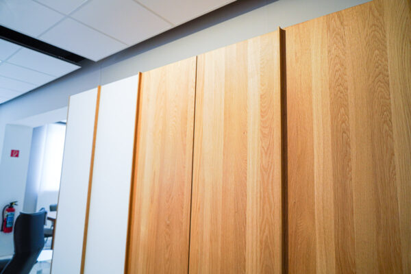 Team 7 Kleiderschrank soft, Detailansicht Holztüren Team 7 Kleiderschrank soft, Detailansicht Holztüren