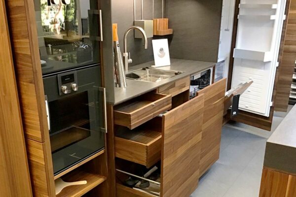 Team 7 Küche linee/Filigno Team 7 Küche linee/Filigno, mit geöffneten Elementen