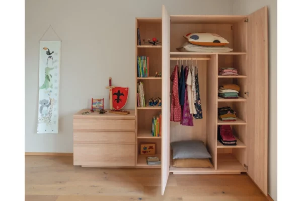 Team 7 Kinderkleiderschrank kids Team 7 Kinderkleiderschrank kids, geöffnete Elemente