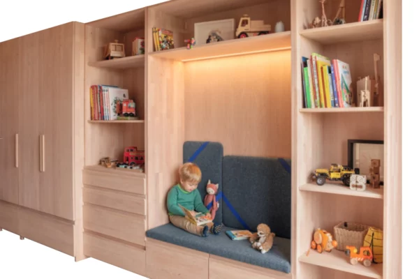 Team 7 Kinderkleiderschrank kids Team 7 Kinderkleiderschrank kids, mit Personen