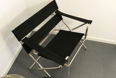 Tecta Faltsessel D4, schwarze Gurte