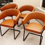 Tecta Stuhlgruppe D9, vier Stühle nebeneinander