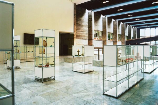 USM Haller Vitrine USM Haller Vitrine