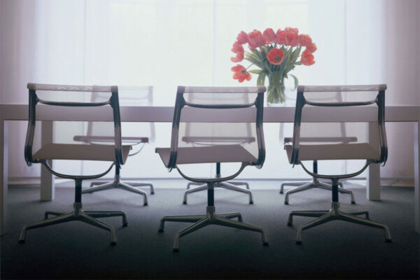 Vitra Aluminium Chair EA 105-108 Vitra Aluminium Chair EA 105-108