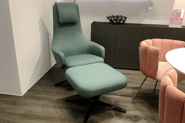 vitra Sessel und Hocker Rapos, Farbe grüngrau