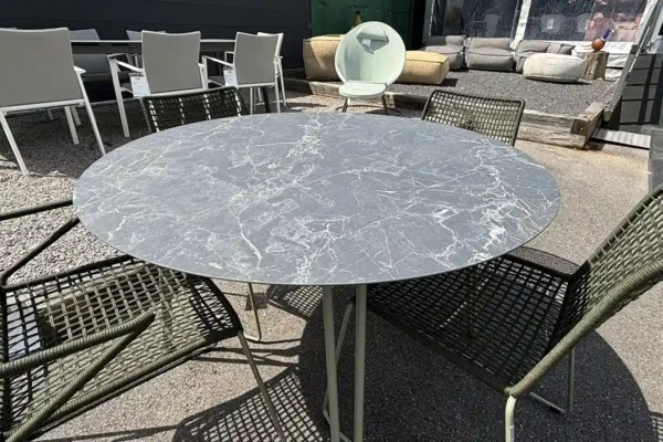 Weishäupl Tisch Slope Weishäupl Tisch Slope mit Stühlen Slope