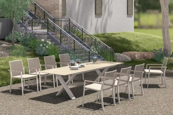 Zebra Stapelsessel Fly Rope und Gartentisch Levare Zebra Stapelsessel Fly Rope und Gartentisch Levare