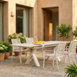 Zebra Stapelsessel Fly Rope und Gartentisch Levare